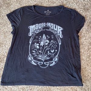 Soft and sexy American eagle t-shirt